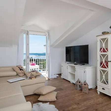 Of The Hills Llr Апартаменты