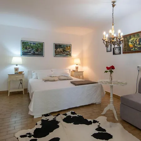 Апартаменты Of The Hills Llr