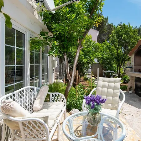 Апартаменты Of The Hills Llr