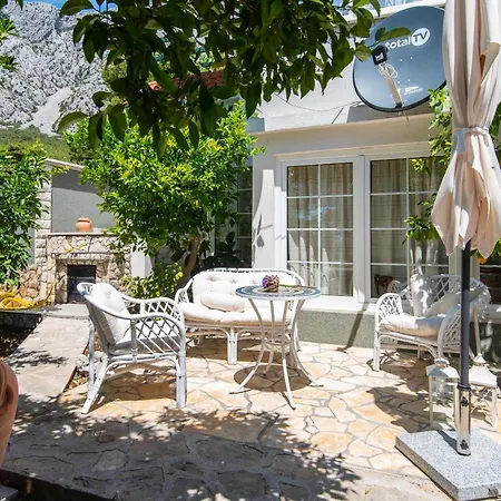 Of The Hills Llr Апартаменты *