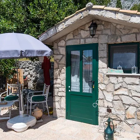 Of The Hills Llr Апартаменты Оребич