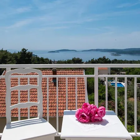 Daire Of The Hills Llr