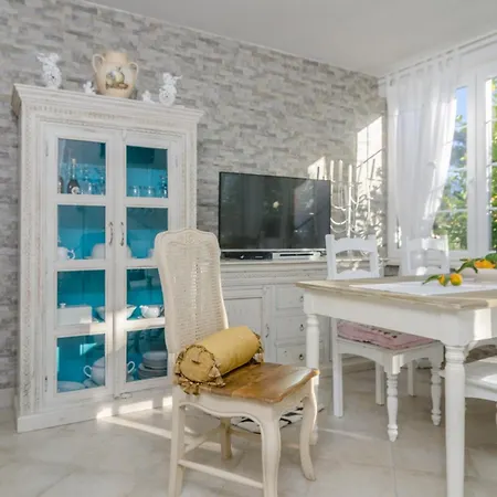 Daire Of The Hills Llr *