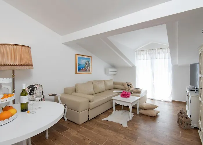 Of The Hills Llr 아파트