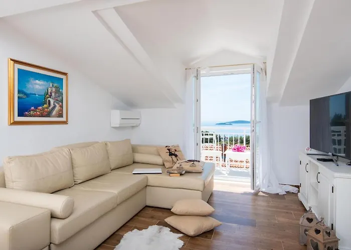 Of The Hills Llr 아파트 *