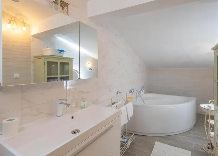 Of The Hills Llr 아파트