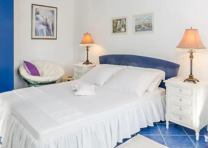 Of The Hills Llr * 오레비츠